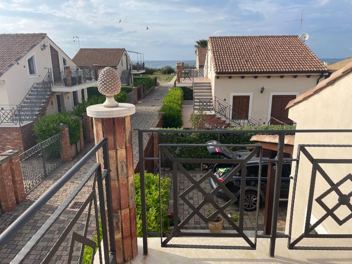 Villa Mare Azzurro à Campofelice Di Roccella Extérieur photo