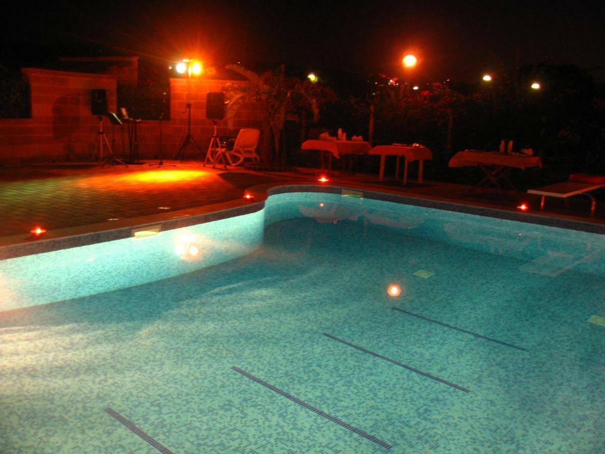 Villa Mare Azzurro à Campofelice Di Roccella Extérieur photo